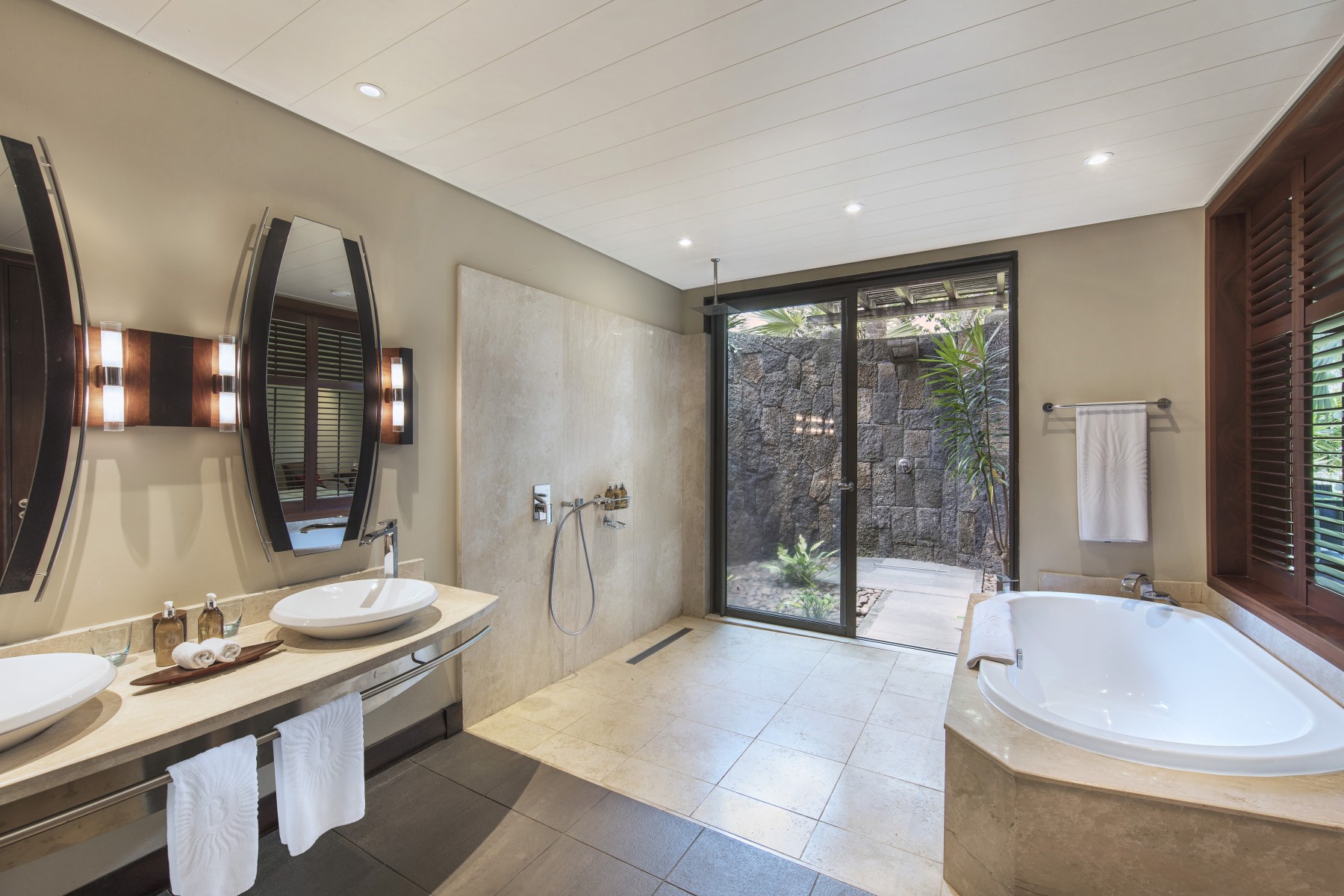 Tropical Junior Suite